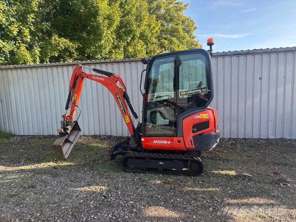 Kubota KX 019 ミニ油圧ショベル 7t以下（ミニユンボ・ミニディガー）