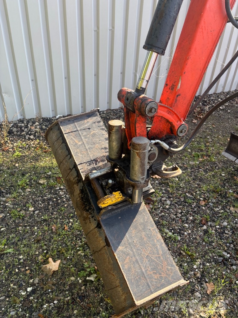 Kubota KX 019 ミニ油圧ショベル 7t以下（ミニユンボ・ミニディガー）