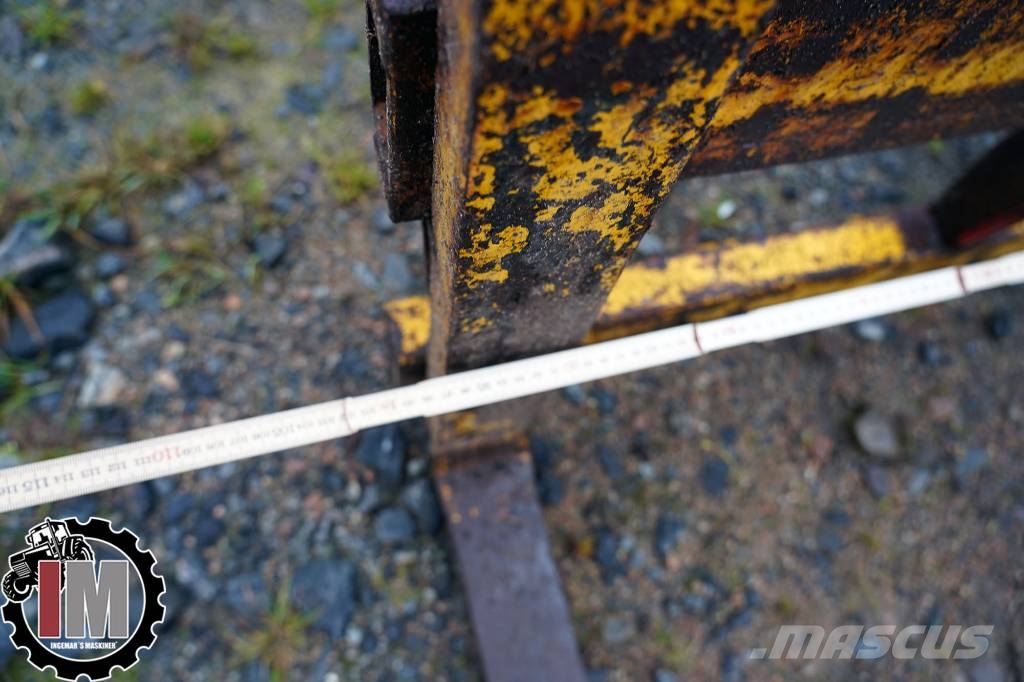 Gaffelställ med balspjut Kjellvefäste Frontalinių krautuvų priedai