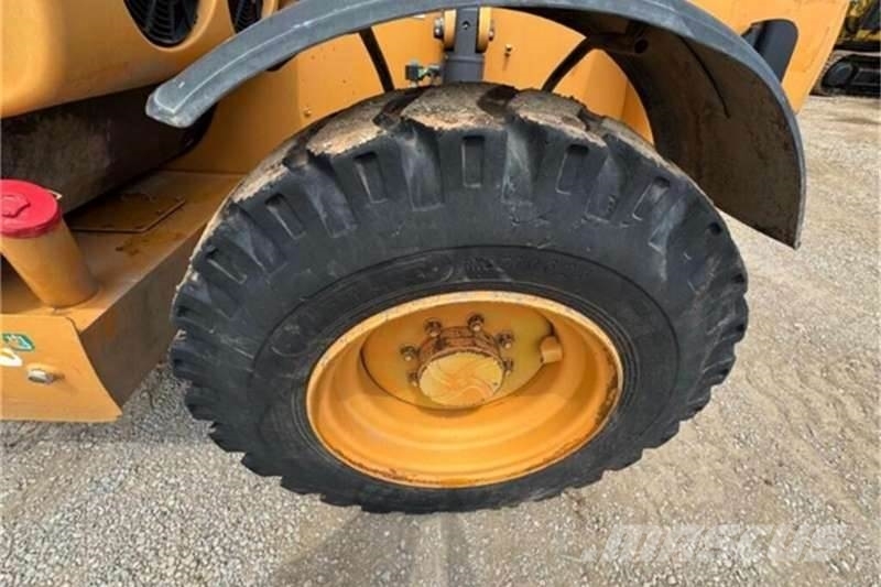 International TX170 45 TELEHANDLER 기타 트럭