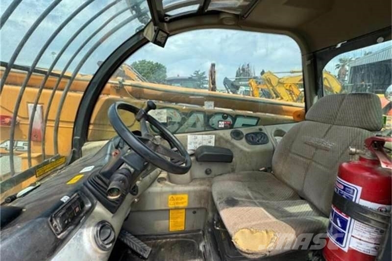 International TX170 45 TELEHANDLER 기타 트럭
