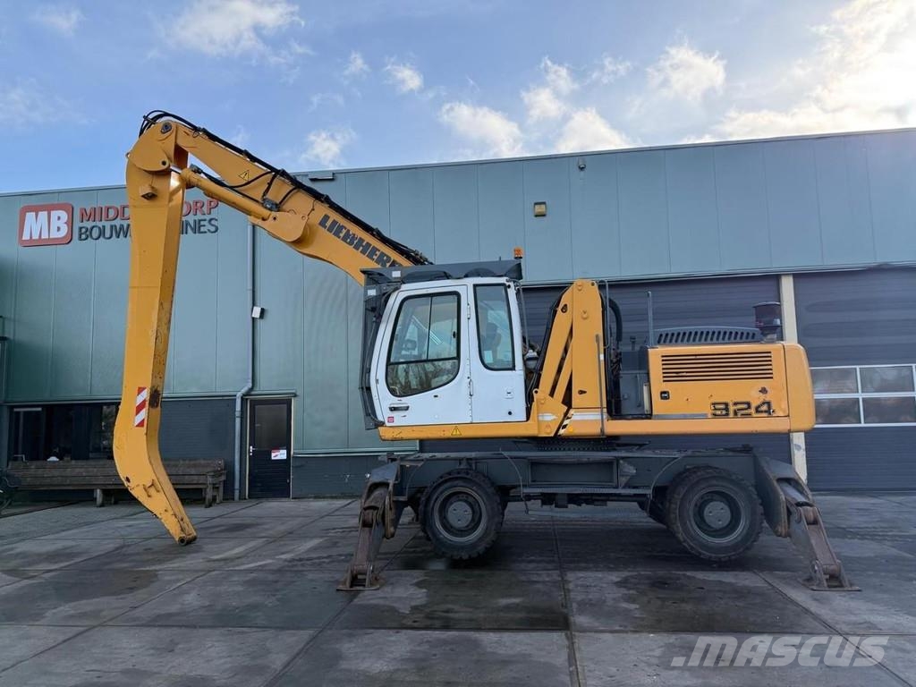 Liebherr A 924 C 工业挖掘机