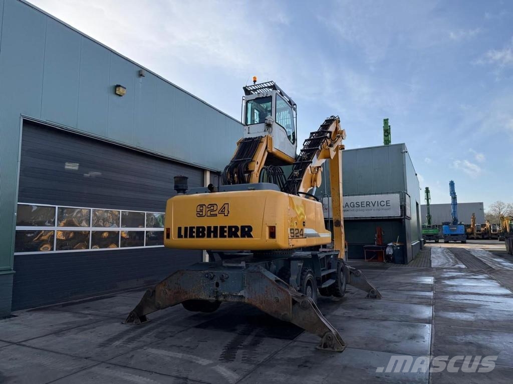 Liebherr A 924 C 工业挖掘机