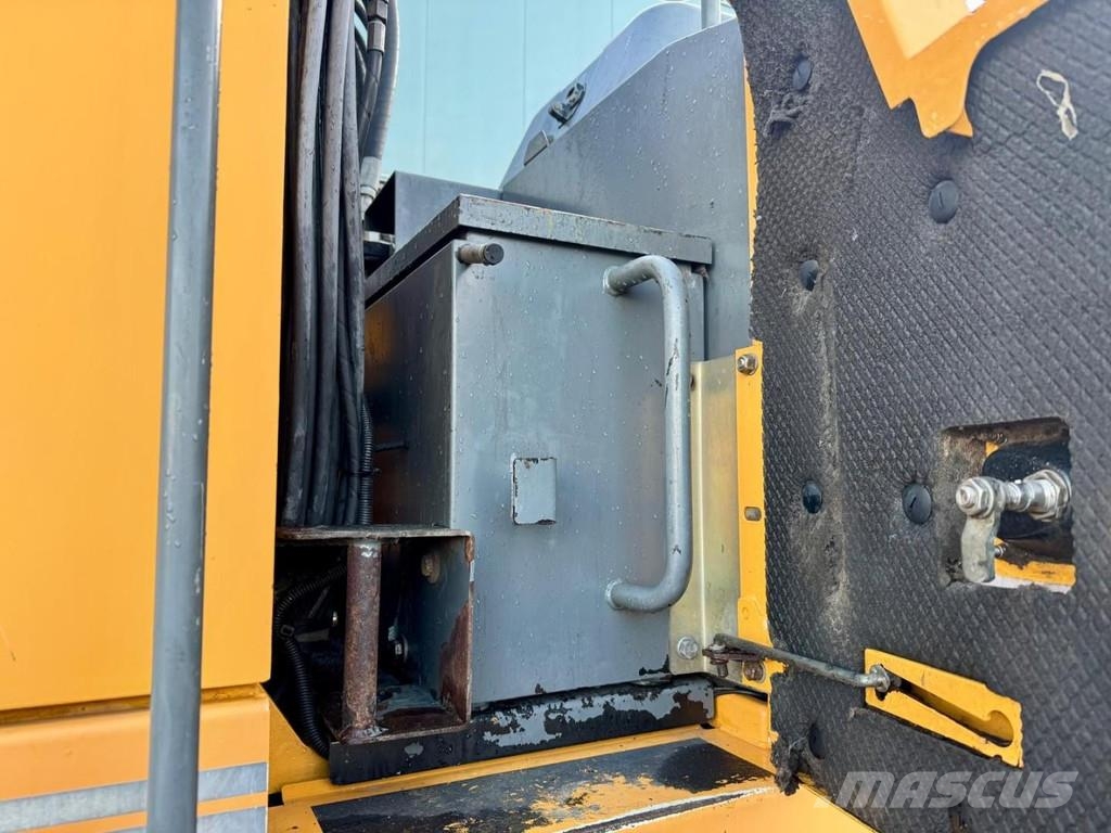 Liebherr A 924 C 工业挖掘机