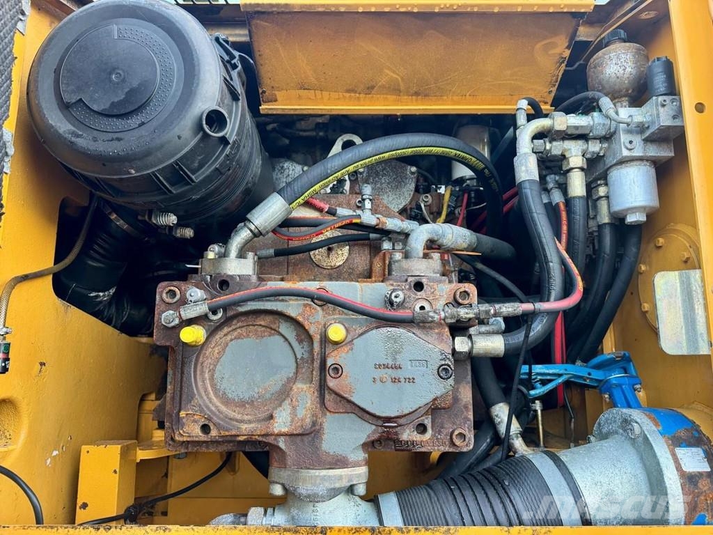 Liebherr A 924 C 工业挖掘机