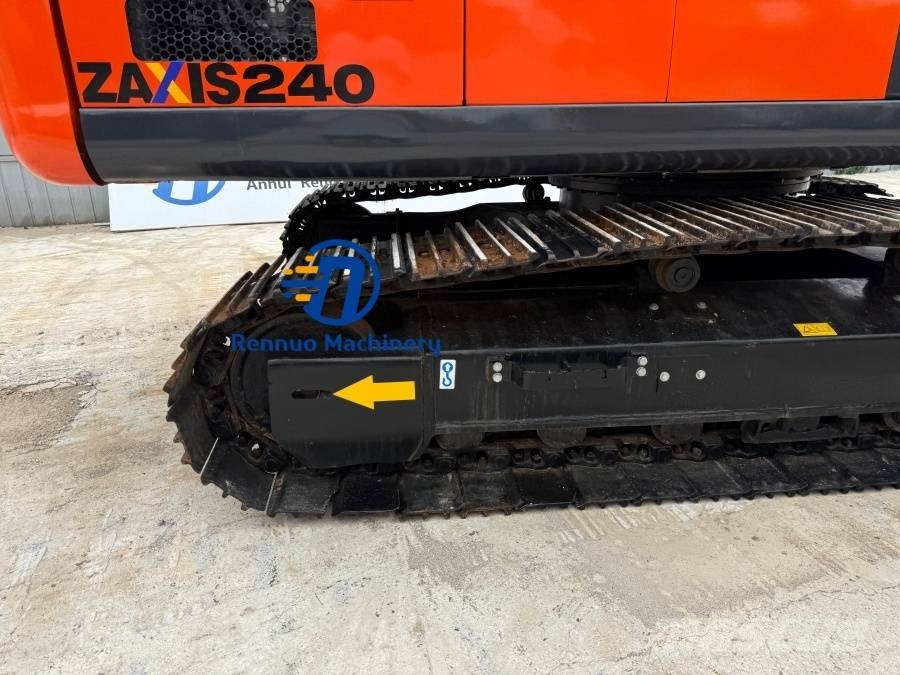 Hitachi ZX 240 Εκσκαφείς με ερπύστριες