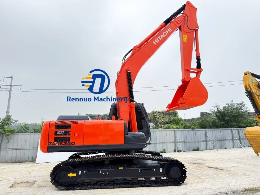 Hitachi ZX 240 Εκσκαφείς με ερπύστριες
