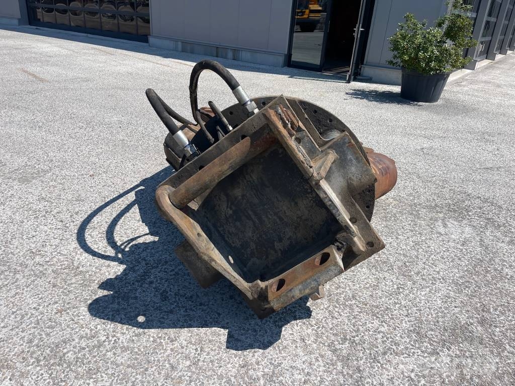 Atlas Copco Metalschere / Metal shear Machine weight 30 - 45 t Scharen
