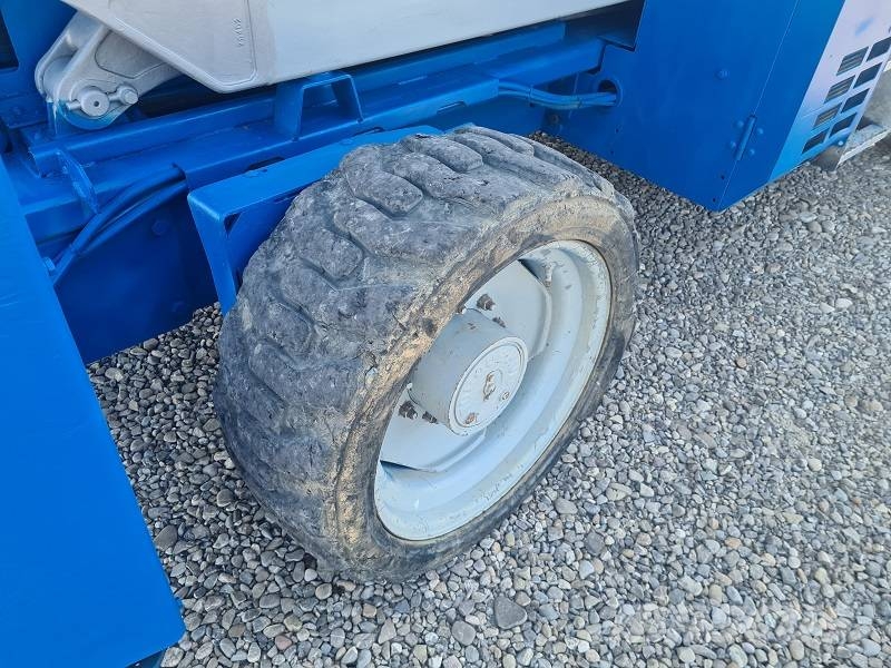 Genie GS 5390 RT 가위형 리프트