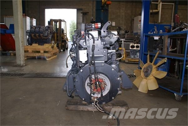 Komatsu S6D114 E1 Motoren