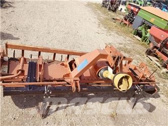 Kuhn HR 302 Akėčios