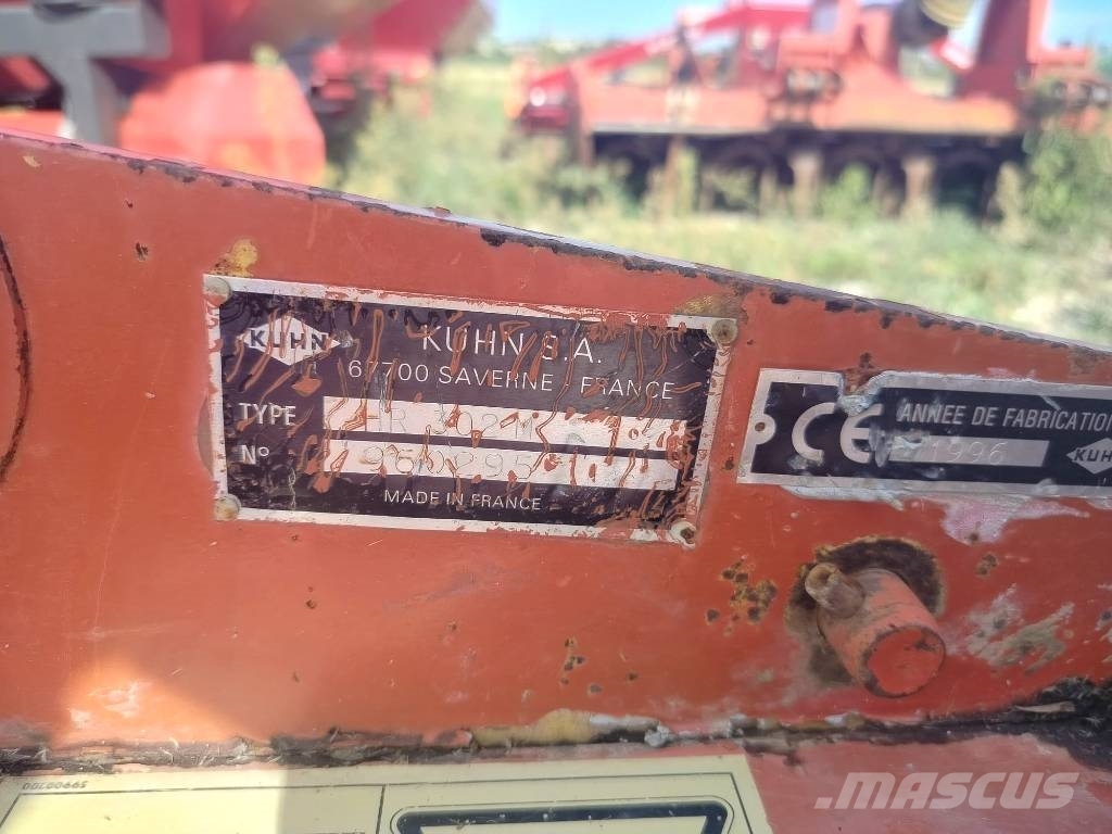 Kuhn HR 302 Akėčios