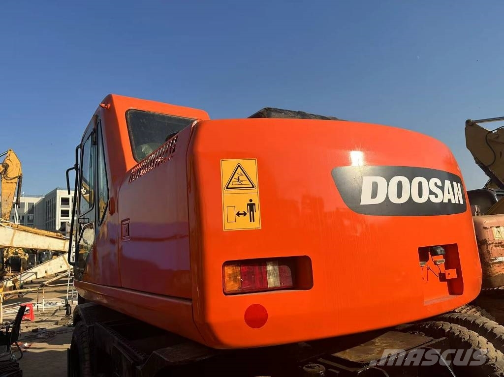 Doosan 150 W-7 Gravemaskiner på hjul
