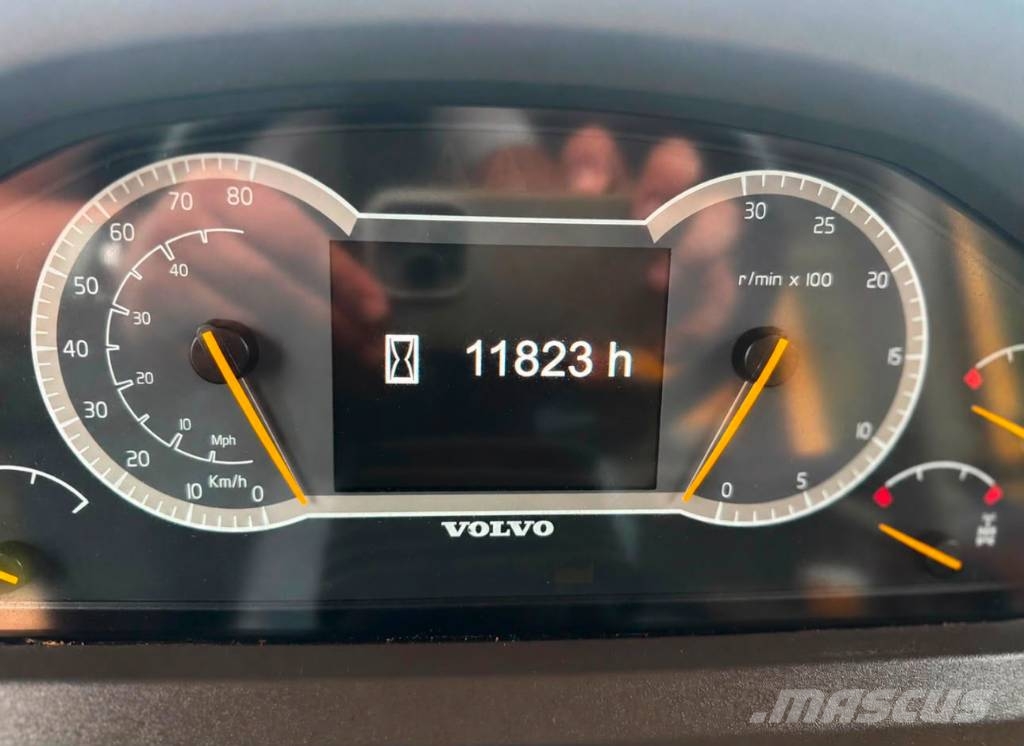 Volvo A 30 F Artikulētie pašizgāzēji