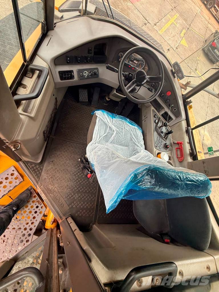 Volvo A 30 F Artikulētie pašizgāzēji