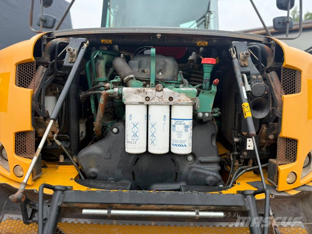 Volvo A 30 F Artikulētie pašizgāzēji
