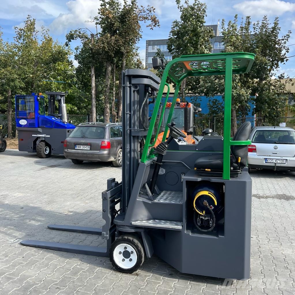 Combilift [DISCOUNT-SALE] CB2500 Triplex 4-way reach truck