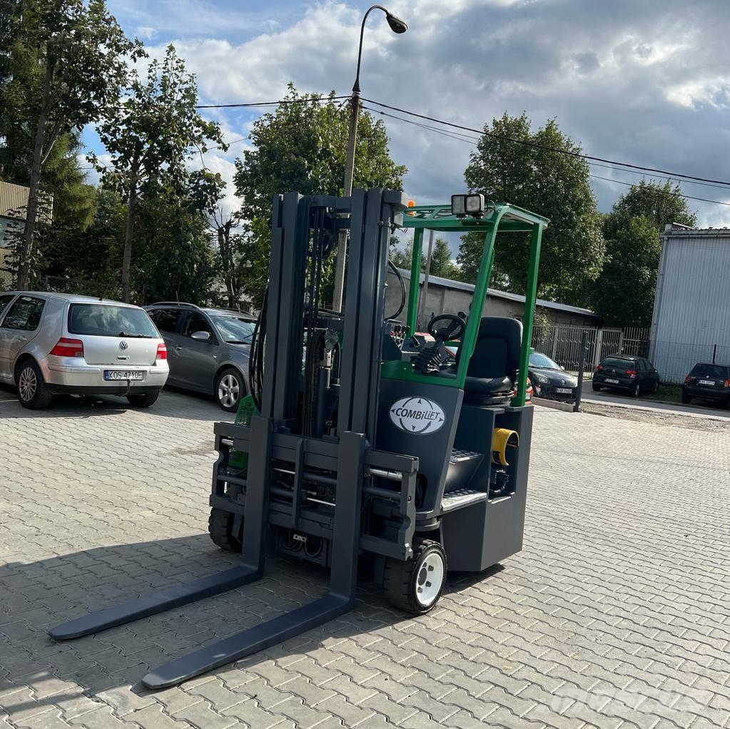 Combilift [DISCOUNT-SALE] CB2500 Triplex 4-way reach trucks