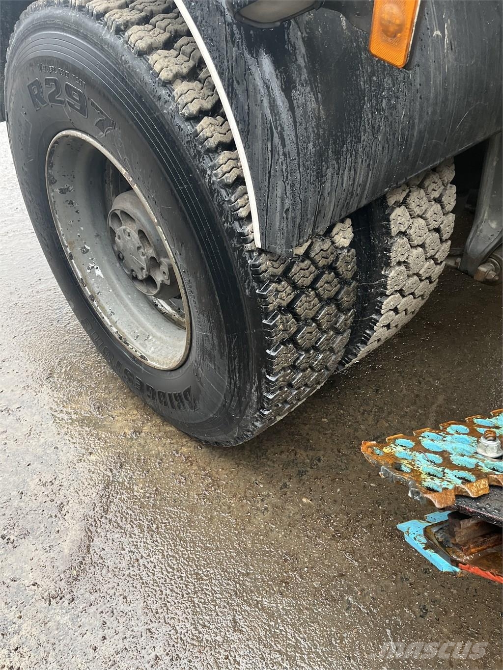 Volvo FM Tienhoito / imu / lakaisuauto Outros caminhões