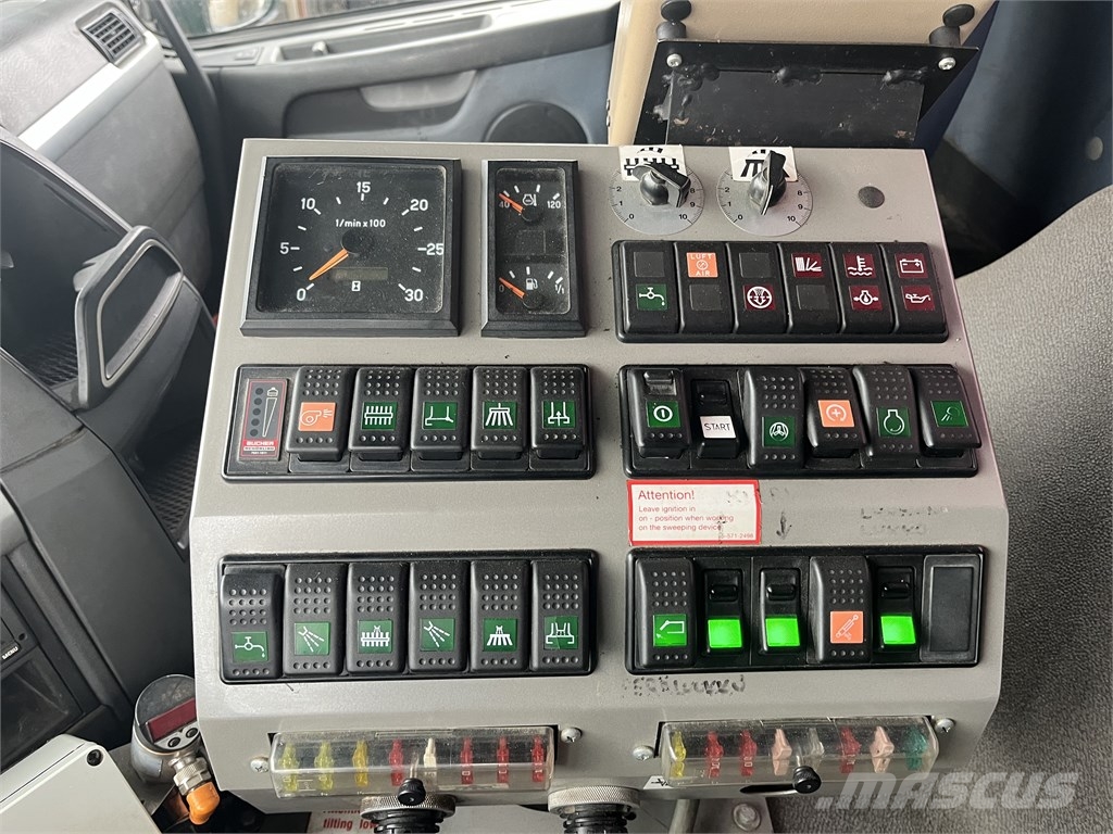 Volvo FM Tienhoito / imu / lakaisuauto Outros caminhões