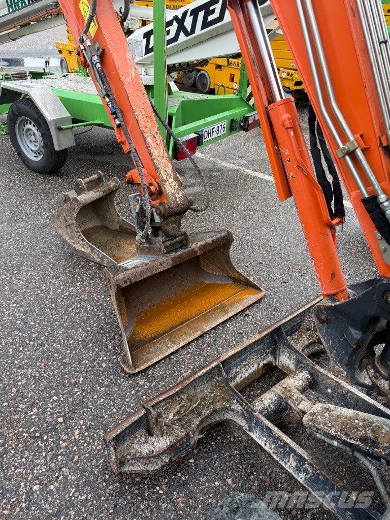 Hitachi ZX 17 U-2 حفارات صغيرة أقل من 7 طن (حفارات صغيرة)