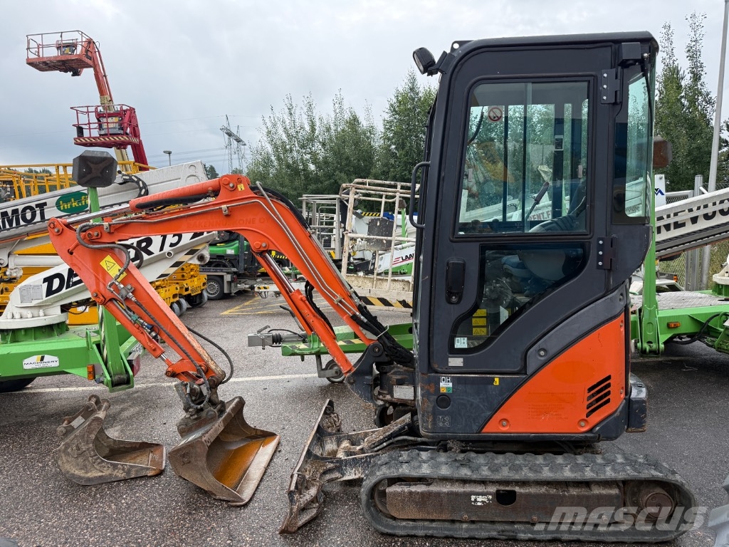 Hitachi ZX 17 U-2 حفارات صغيرة أقل من 7 طن (حفارات صغيرة)