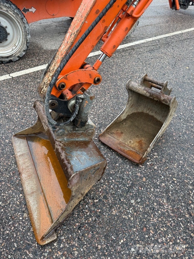 Hitachi ZX 17 U-2 حفارات صغيرة أقل من 7 طن (حفارات صغيرة)