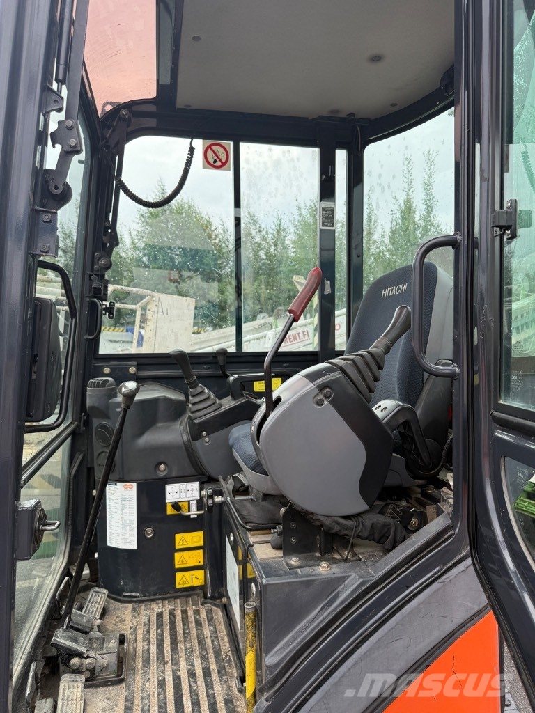 Hitachi ZX 17 U-2 حفارات صغيرة أقل من 7 طن (حفارات صغيرة)