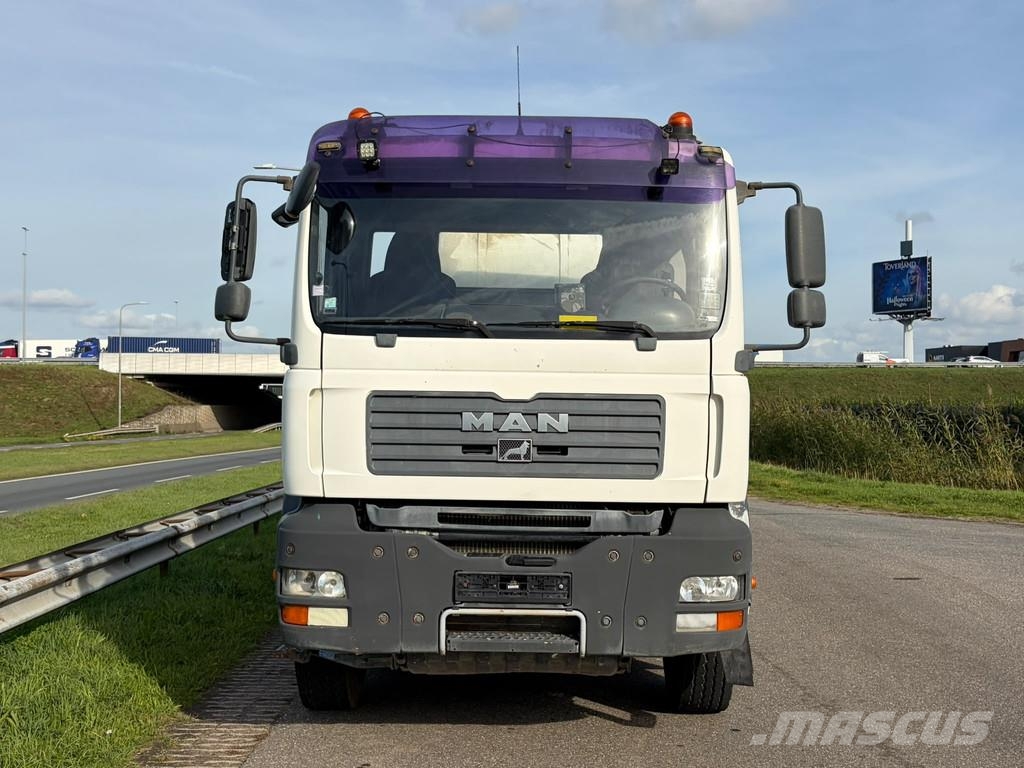 MAN TGA 32.360 Betonmixers en pompen
