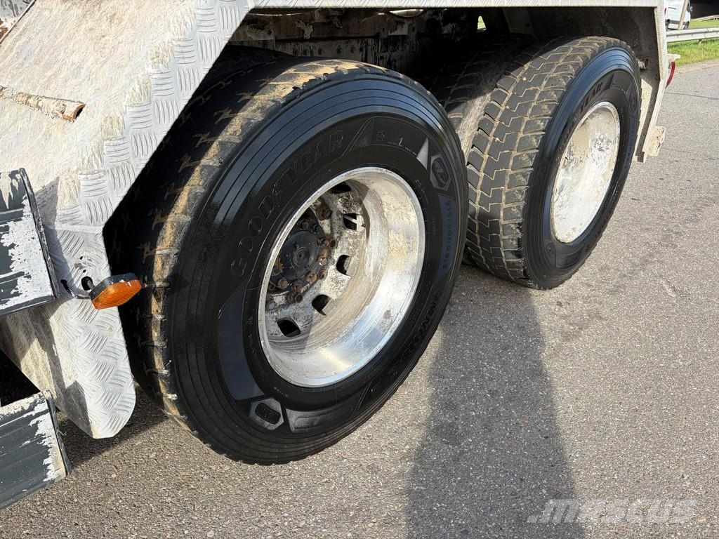 MAN TGA 32.360 Betonmixers en pompen