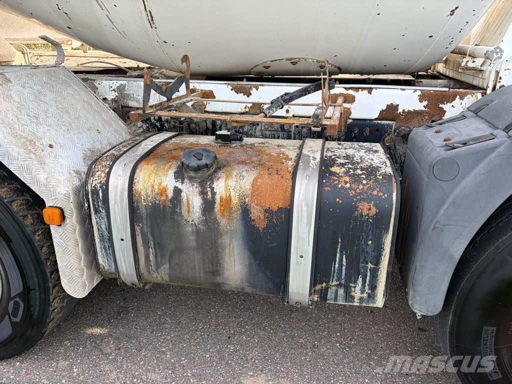 MAN TGA 32.360 混凝土搅拌车