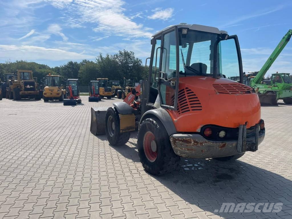 Atlas AR 80 Kolesni nakladalci