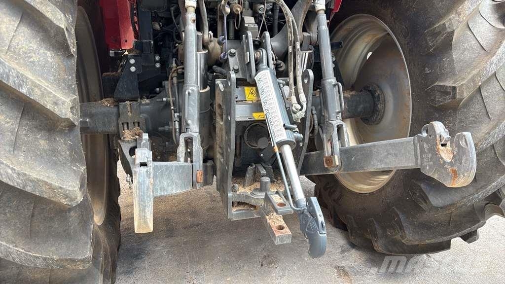 Massey Ferguson MF 5712 M Traktori