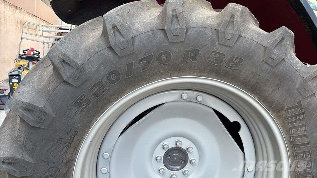 Massey Ferguson MF 5712 M Traktori