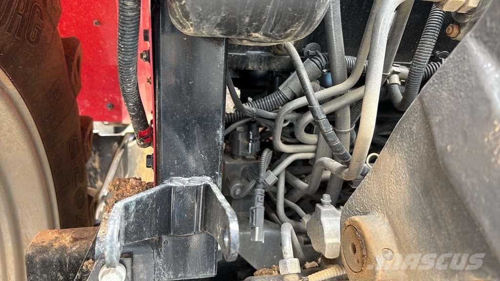 Massey Ferguson MF 5712 M Traktori