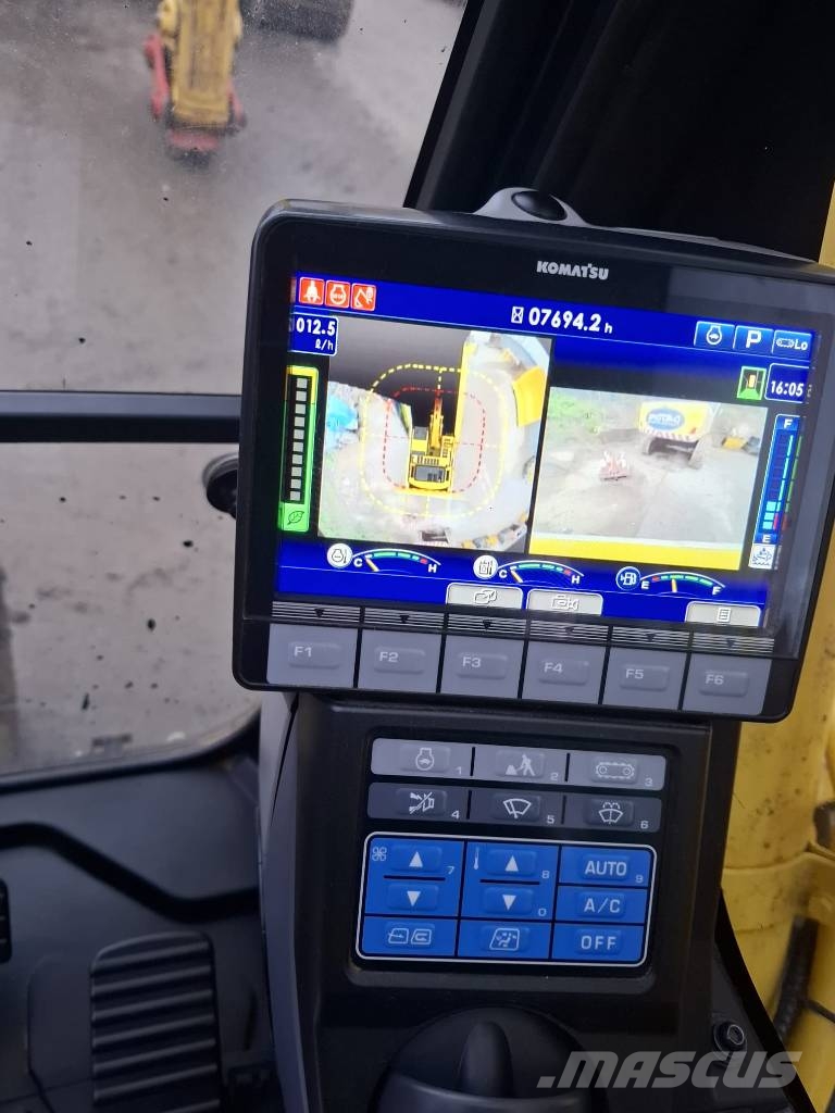 Komatsu PC 210 LC-11 Bagri goseničarji