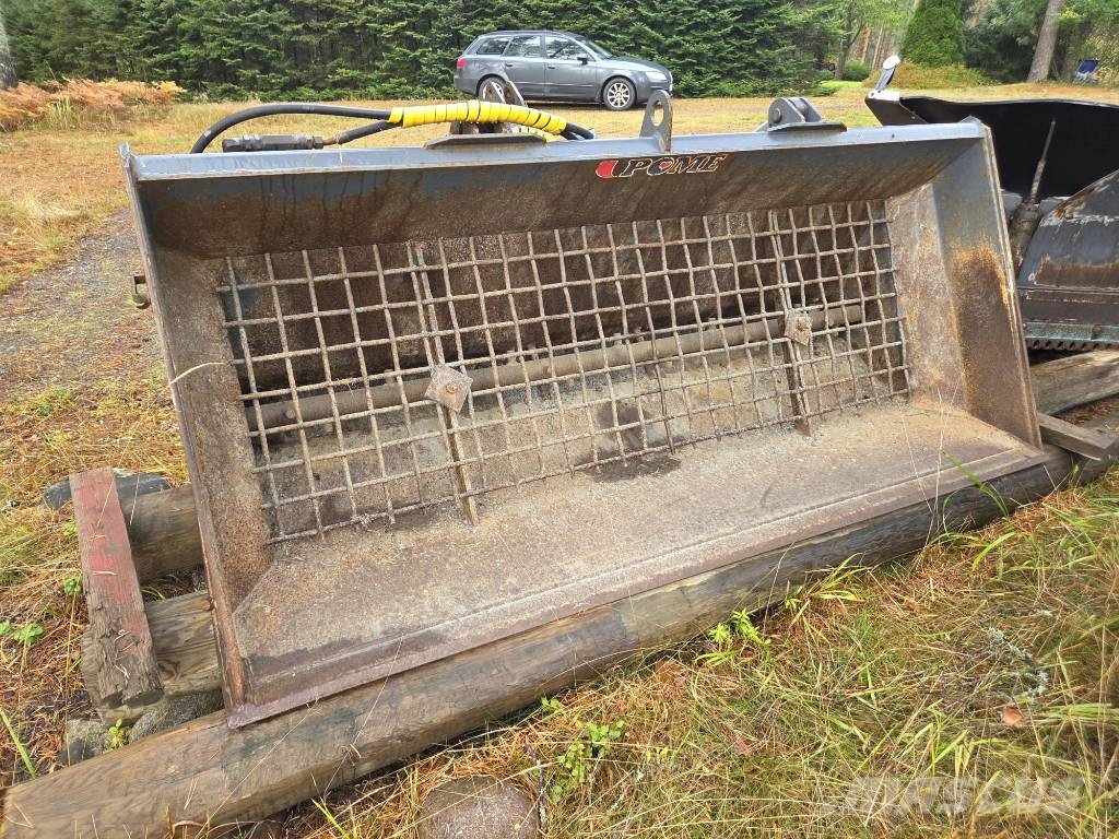 Pome Hiekoitin 1500L Posipači soli i peska