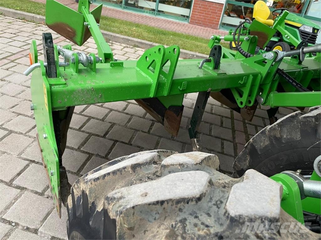 AVR Kartoffelpflanzmaschine Potato planters