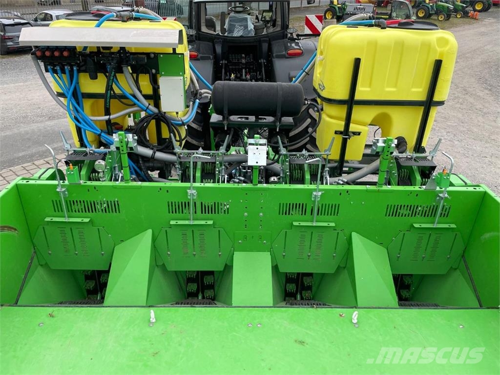 AVR Kartoffelpflanzmaschine Potato planters