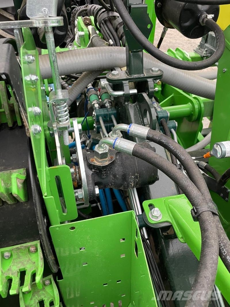 AVR Kartoffelpflanzmaschine Potato planters