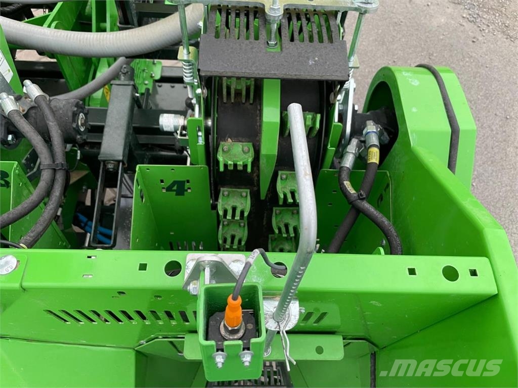AVR Kartoffelpflanzmaschine Potato planters
