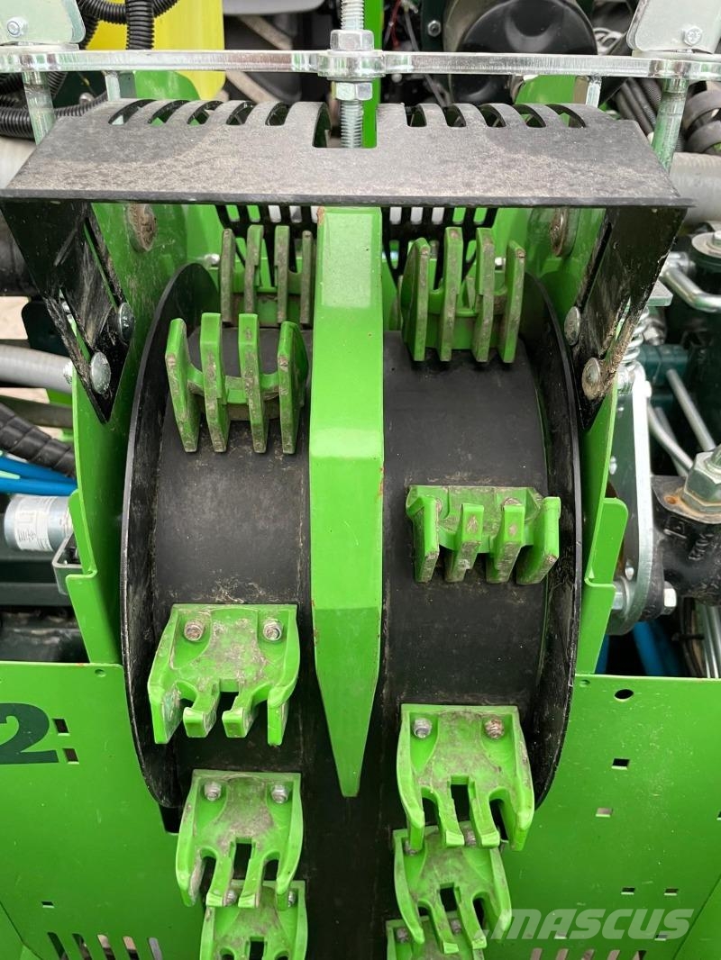 AVR Kartoffelpflanzmaschine Potato planters