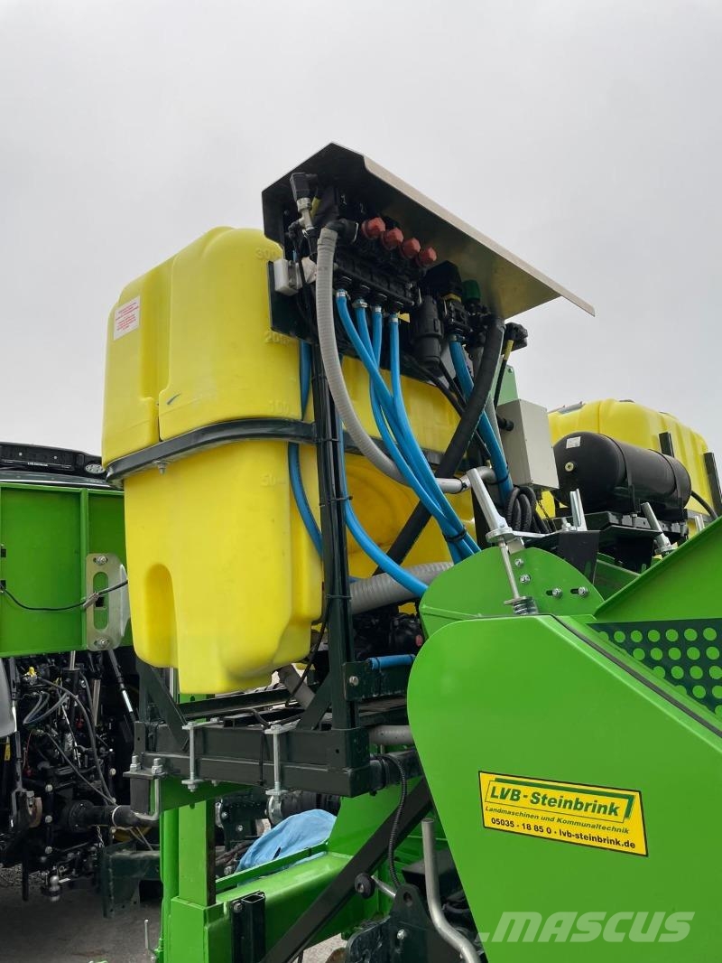 AVR Kartoffelpflanzmaschine Potato planters