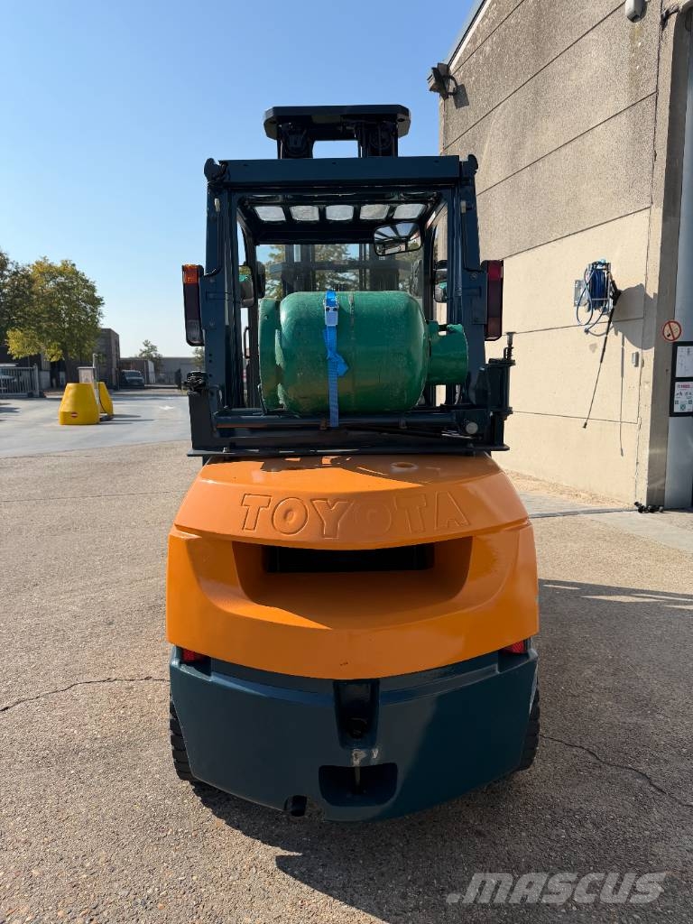 Toyota 02-7FGJ35 LPG heftrucks