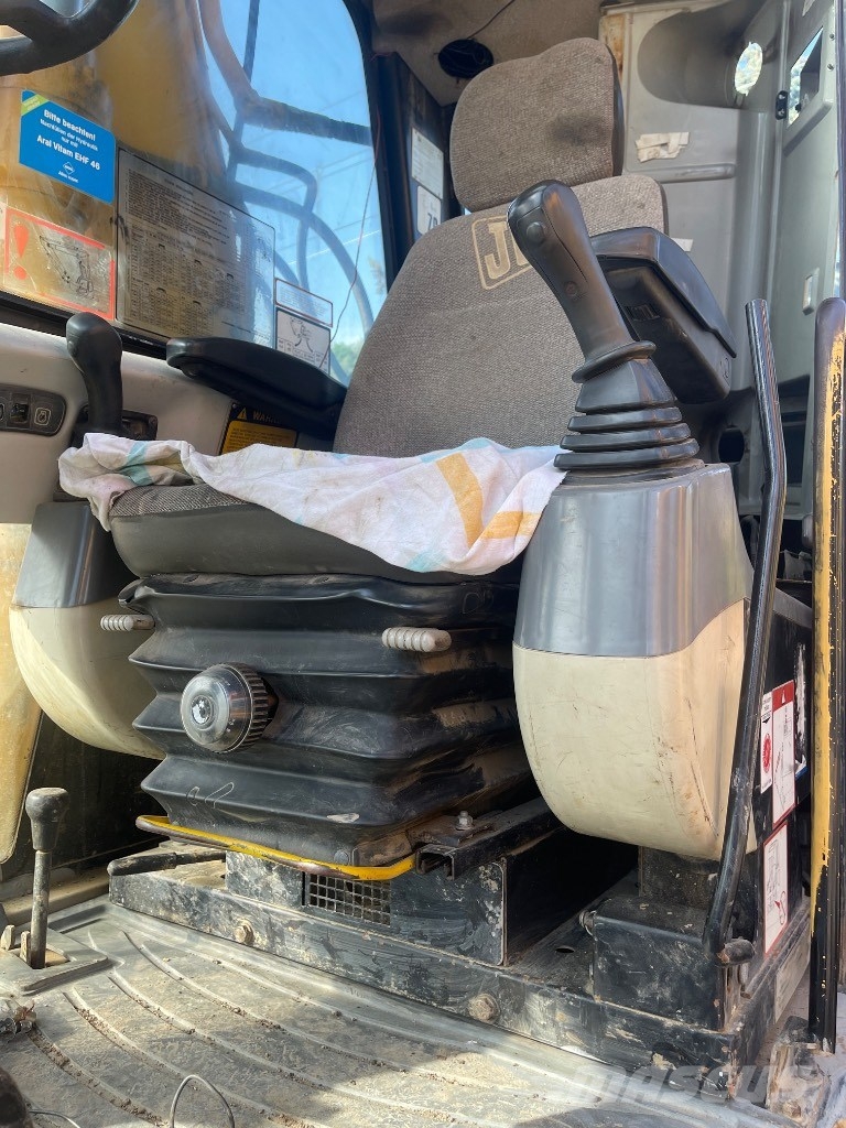 JCB JS 145 W Wheeled excavators