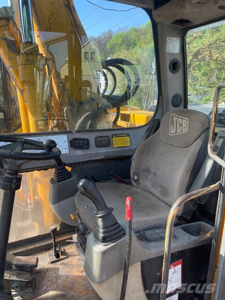 JCB JS 145 W Wheeled excavators