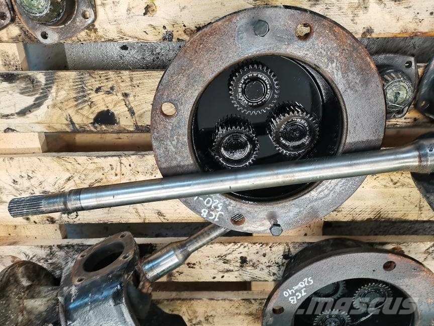 JCB 520-40 front right crossover Akselit