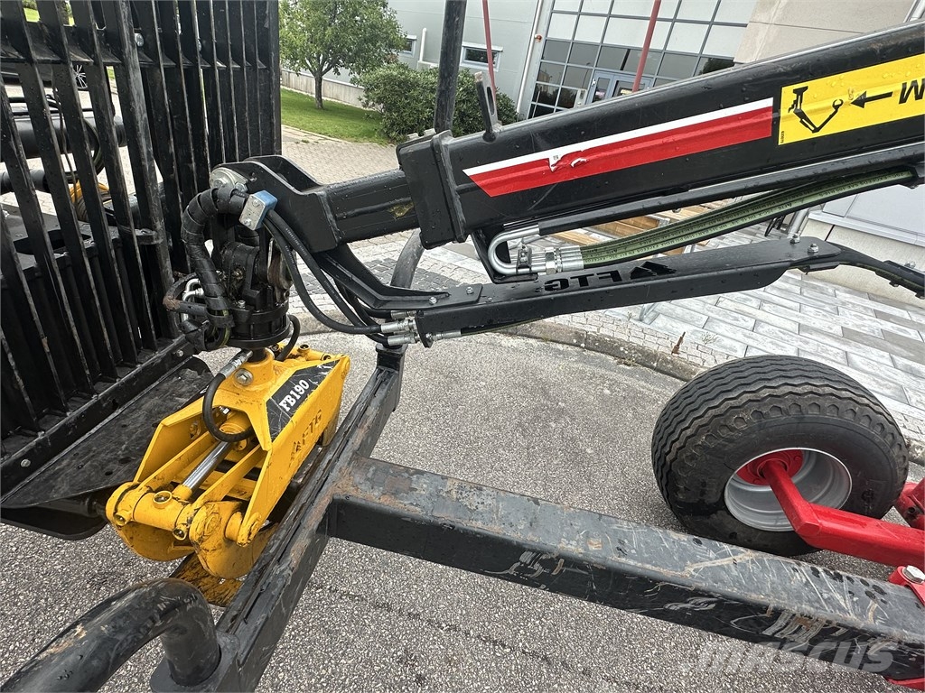 Mowi 850/P31T Bosbouwaanhangers