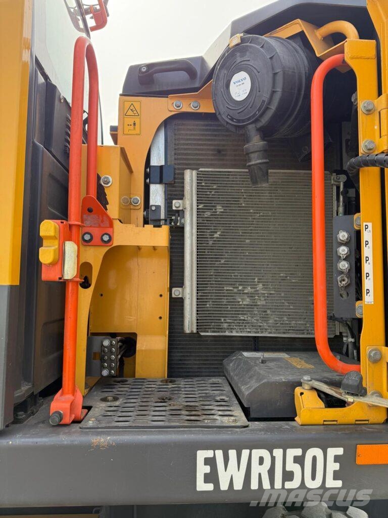 Volvo EWR150E Ratasekskavaatorid