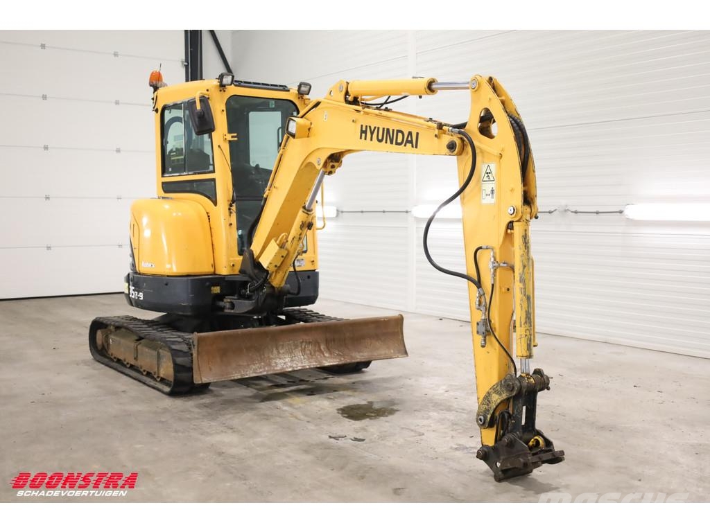 Hyundai Robex 35-Z-9 BY 2016 3.572 Uur Minikoparki